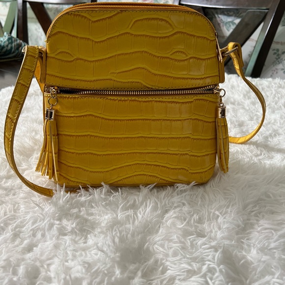 Yellow’s Shoulder Bag - Picture 1 of 5